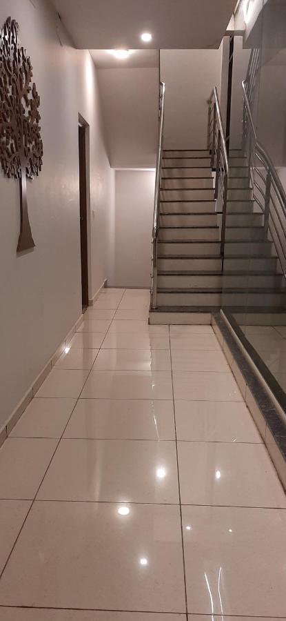 Hotel Airport City Dod Jala Екстер'єр фото