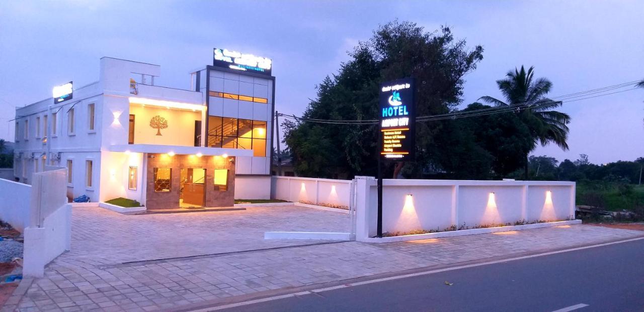 Hotel Airport City Dod Jala Екстер'єр фото